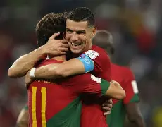 AYX SPORTS融合竞技与趣味-从里程碑夜曼联回应争议到德罗巴在巴黎圣日耳曼比赛中刷新纪录，法兰克福扳平良机