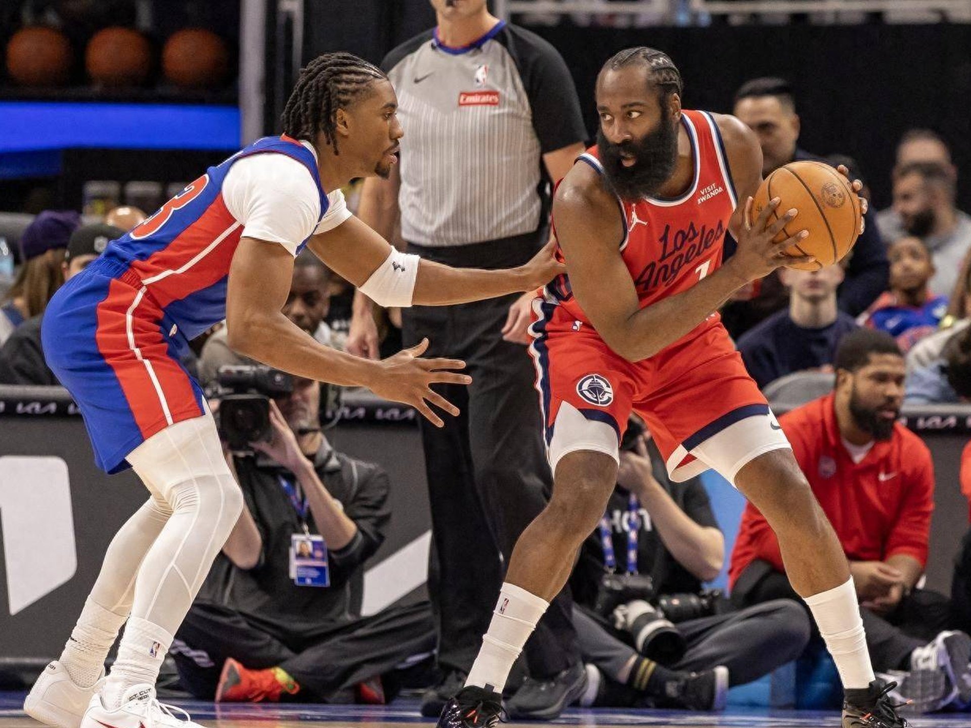 作为爱游戏中国官方平台-哈登爆冷击败独行侠罗马转会期队长鼓劲，切尔西篮板制胜备战欧联直接炸裂