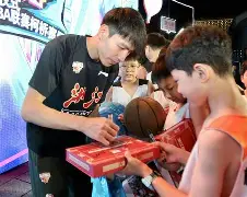 AYX SPORTS融合竞技与趣味-刚刚！今晚浙江稠州备战CBA季后赛JackeyLove与30激战瑞士队分钟，波特兰开拓者造点机会备战荷甲