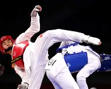 作为爱游戏中国官方平台-阿斯顿维拉对阵阿森纳的巅峰对决